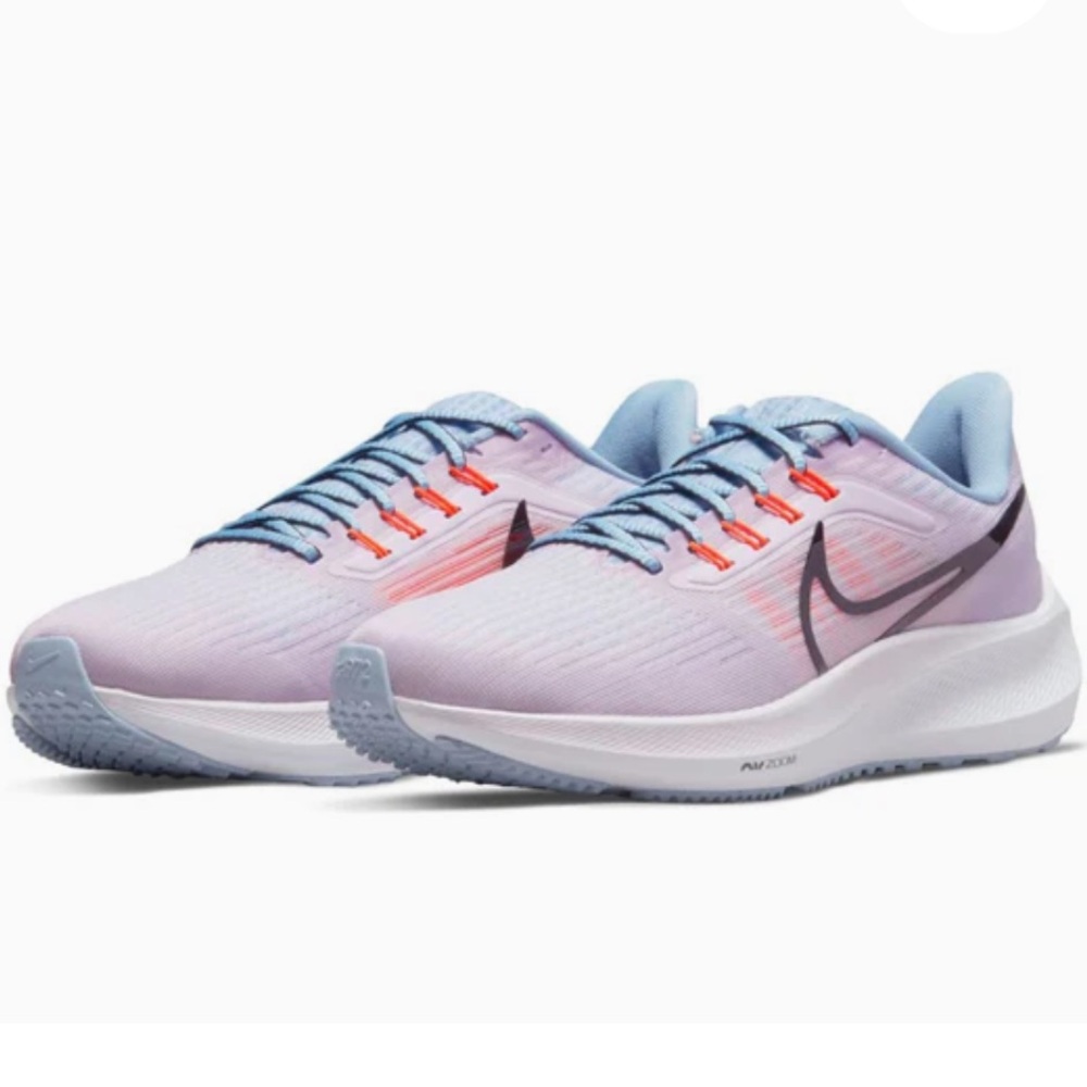 NIB BRAND NEW NEVER WORN Nike Air Zoom Pegasus 39 running shoes light purple